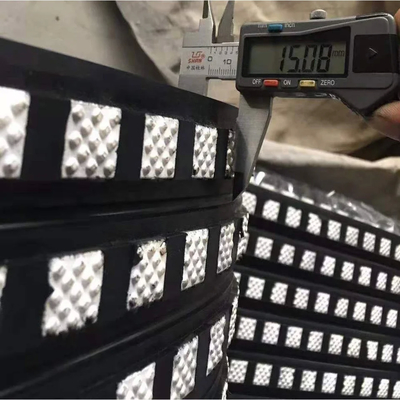 Ứng dụng conveyor dài pulley lagging wear kháng bề mặt phẳng