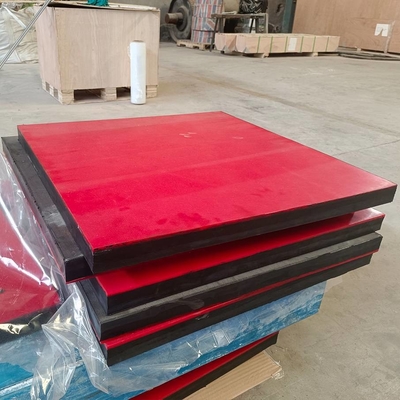 Đúc lớp lót cao su tự nhiên Urethane Polyurethane cho máng băng tải